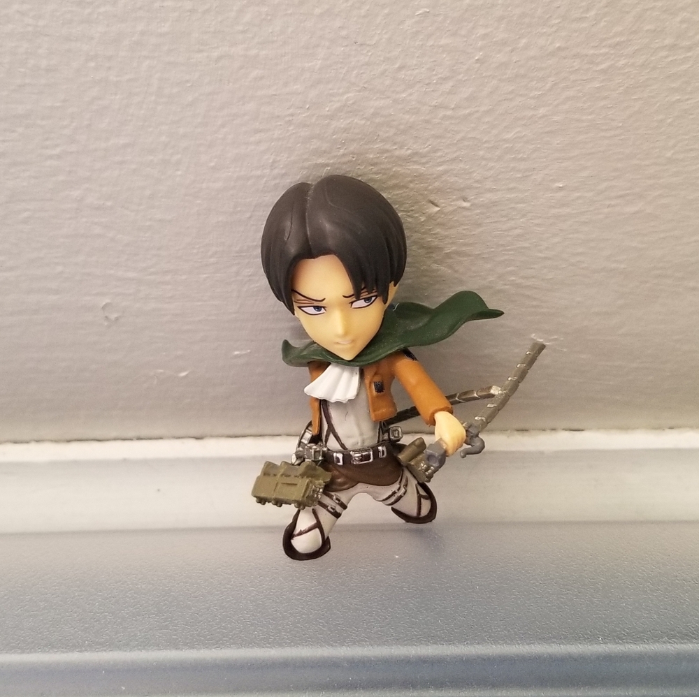 Attack on Titan Figure Levi Ackerman Banpresto Mini Anime Manga **CLEARANCE**